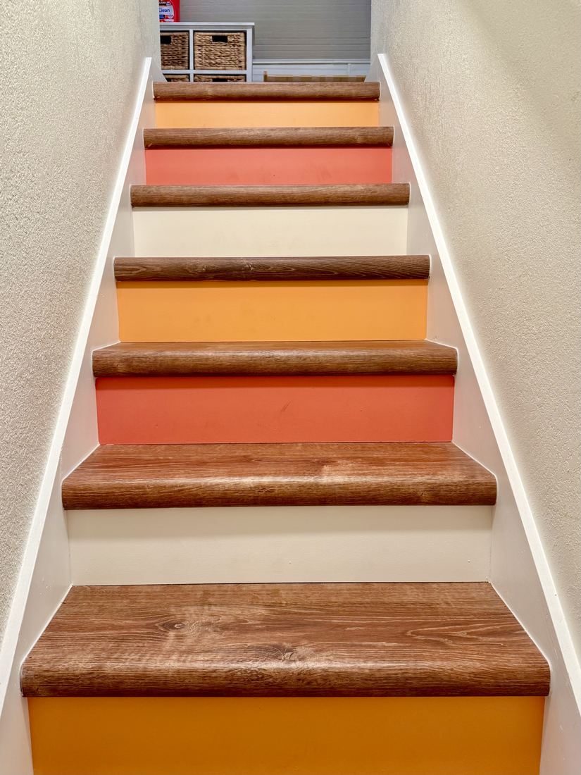 Entry & Stairs photo 2